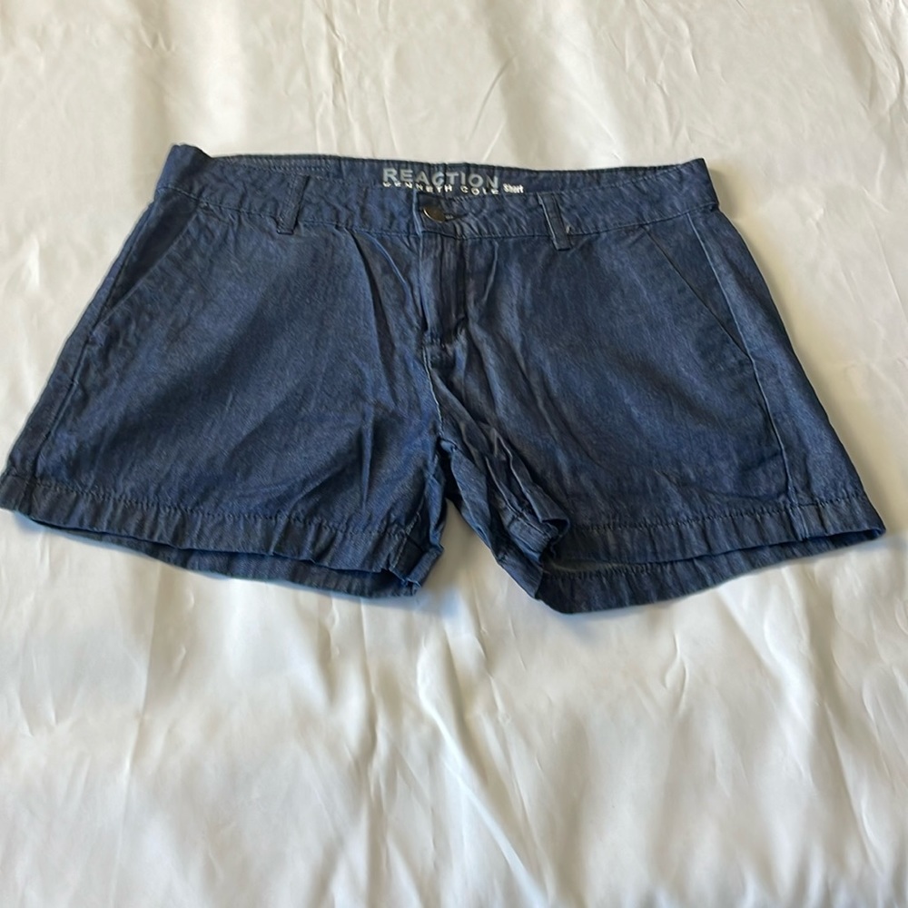 Women’s size 6 Kenneth Cole reaction blue shorts